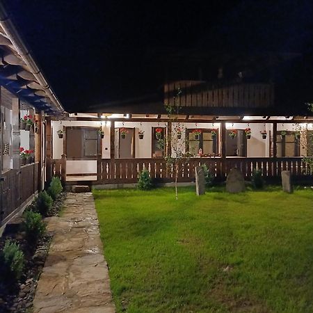 Casuta Din Valea Regilor Villa Gradistea de Munte Ngoại thất bức ảnh