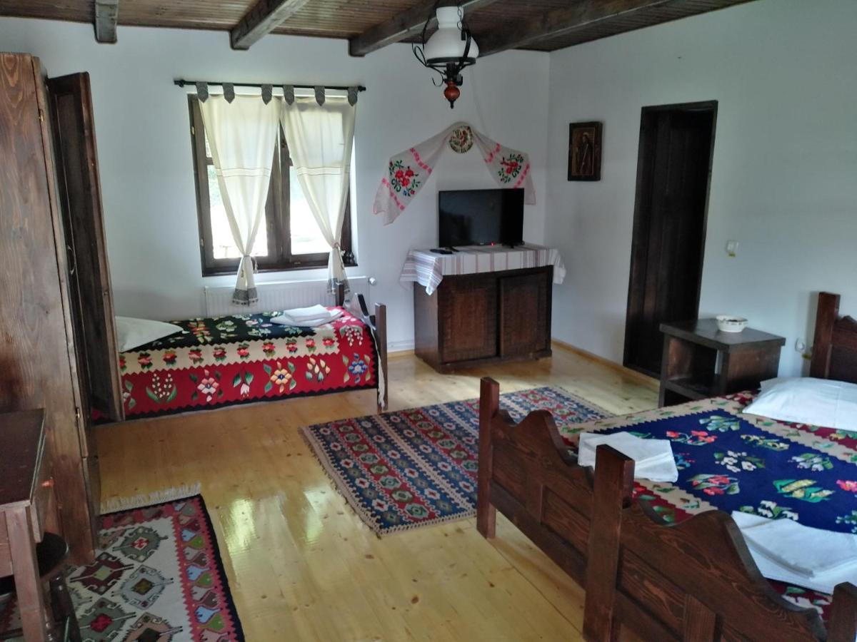 Casuta Din Valea Regilor Villa Gradistea de Munte Ngoại thất bức ảnh