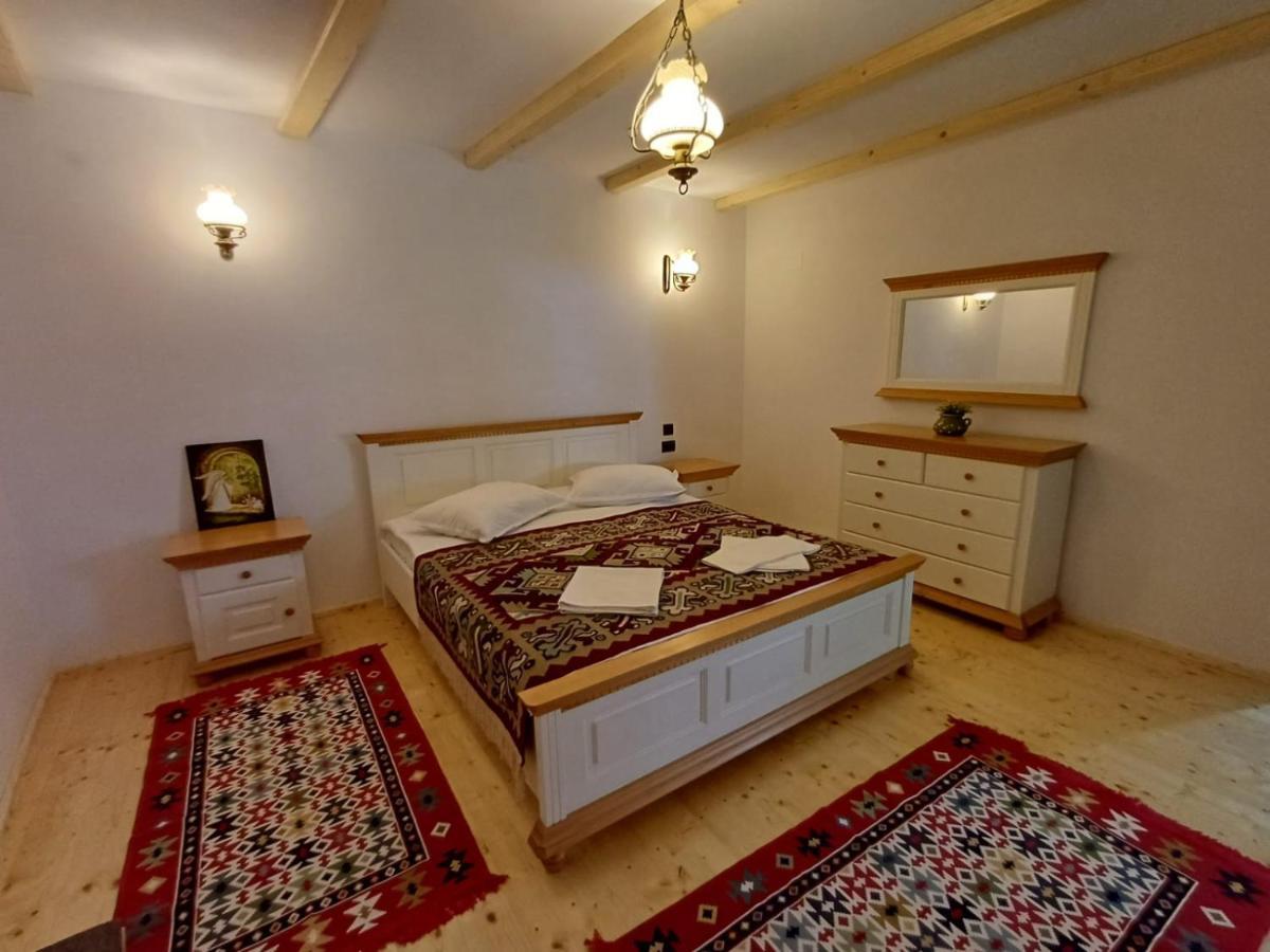Casuta Din Valea Regilor Villa Gradistea de Munte Ngoại thất bức ảnh